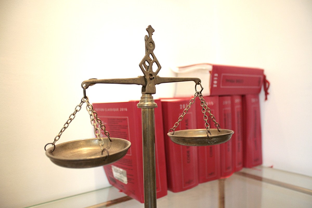 刑事毁坏罪判多久_因租凭纠纷造成刑事毁坏_毁坏名声罪判多久